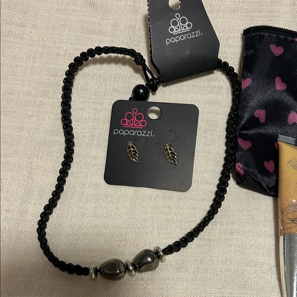 Paparazzi Black Jewelry Set with Heart Pouch and Makeup - Picture 4 of 4